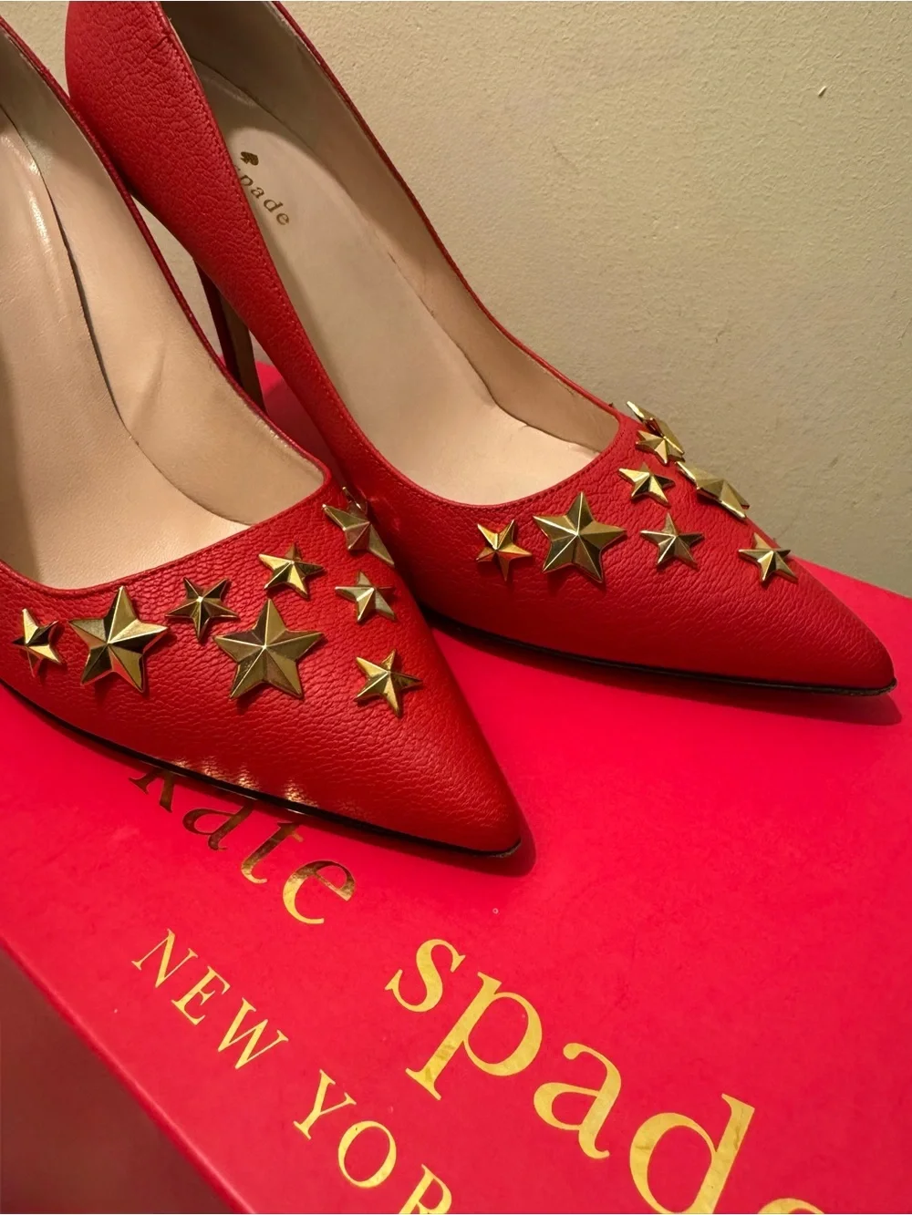 Kate Spade New York Lagrenga Red Star Studded Pumps Heel Made in Italy - Picture 2 of 11